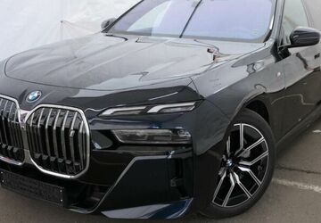 BMW i7 3.500 km 99.440 &euro; Paderborn 33100