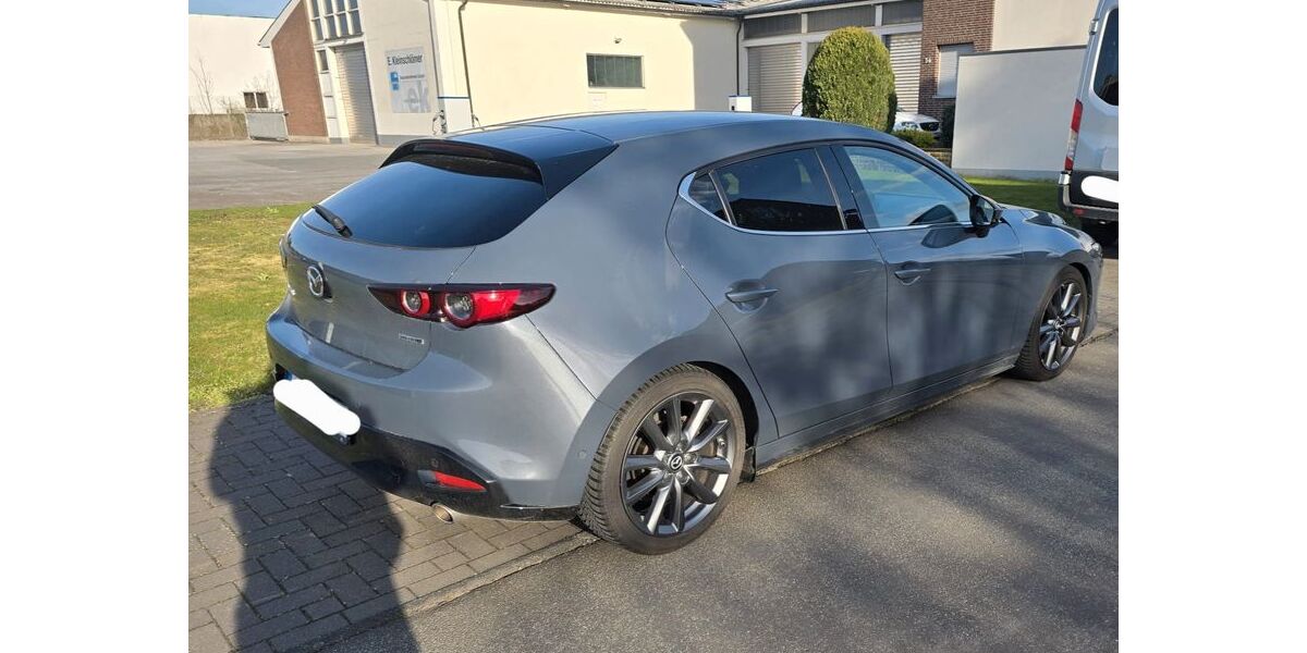 Mazda 3 51.000 km 21.000 &euro; Paderborn 33102