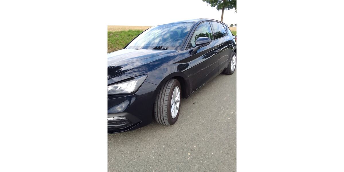 Seat Leon 42.900 km 18.900 &euro; Paderborn 33100