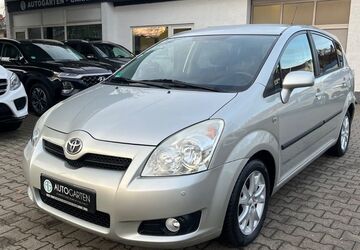 Toyota Corolla Verso 105.000 km 8.950 &euro; Paderborn 33098