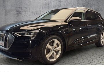 Audi e-tron 62.200 km 32.750 &euro; Paderborn 33100