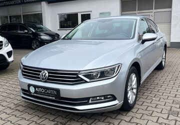 VW Passat 132.000 km 15.990 &euro; Paderborn 33098