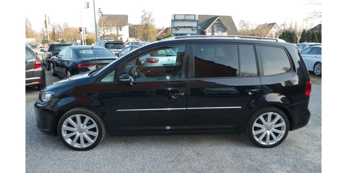 VW Touran 145.000 km 7.999 &euro; Paderborn 33100