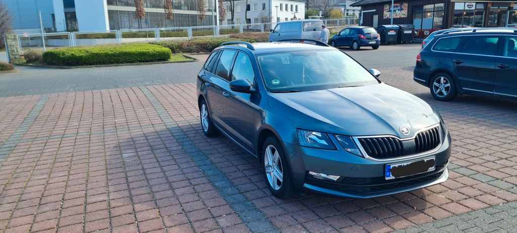 Skoda Octavia 99.000 km 14.900 &euro; Paderborn 33098