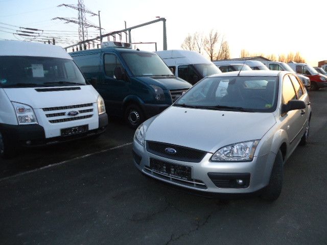 Ford Focus 206.200 km 1.690 &euro; Paderborn 33104