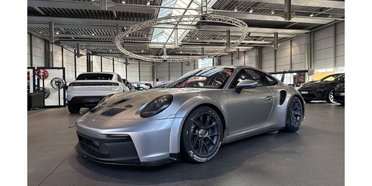 Porsche 992 17.881 km 219.992 &euro; Paderborn 33100