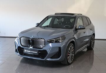 BMW iX1 38.257 km 48.950 &euro; Paderborn 33100