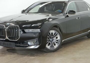 BMW i7 51.900 km 81.950 &euro; Paderborn 33100