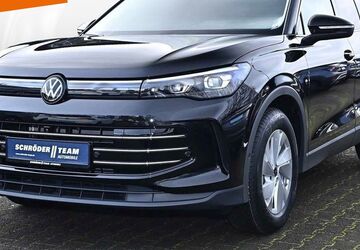VW Tiguan 4.950 km 47.980 &euro; Verl 33415