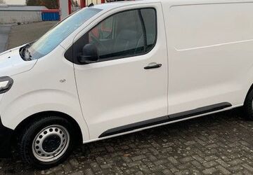 Opel Vivaro 80.000 km 14.299 &euro; Bad Wünnenberg 33181