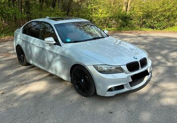 BMW 330 265.000 km 8.200 &euro; Paderborn 33106