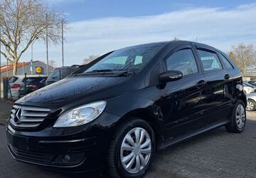 Mercedes-Benz B 180 272.330 km 990 &euro; Paderborn 33102