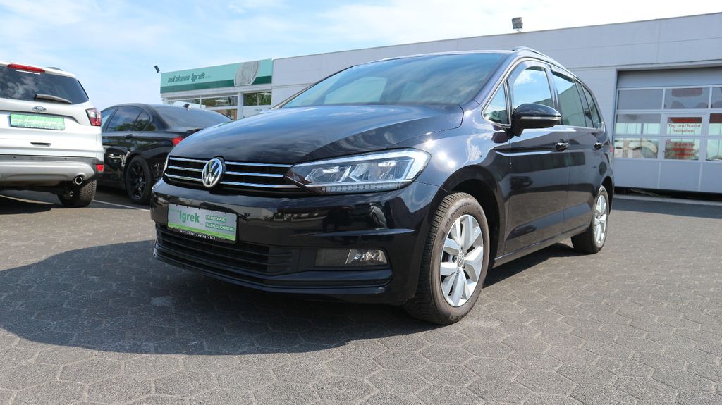 VW Touran 161.649 km 17.990 &euro; Paderborn Schloß-Neuhaus 33104