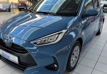 Toyota Yaris 51.240 km 16.490 &euro; Paderborn 33104