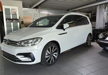VW Touran 30.467 km 33.333 &euro; Lippetal 59510