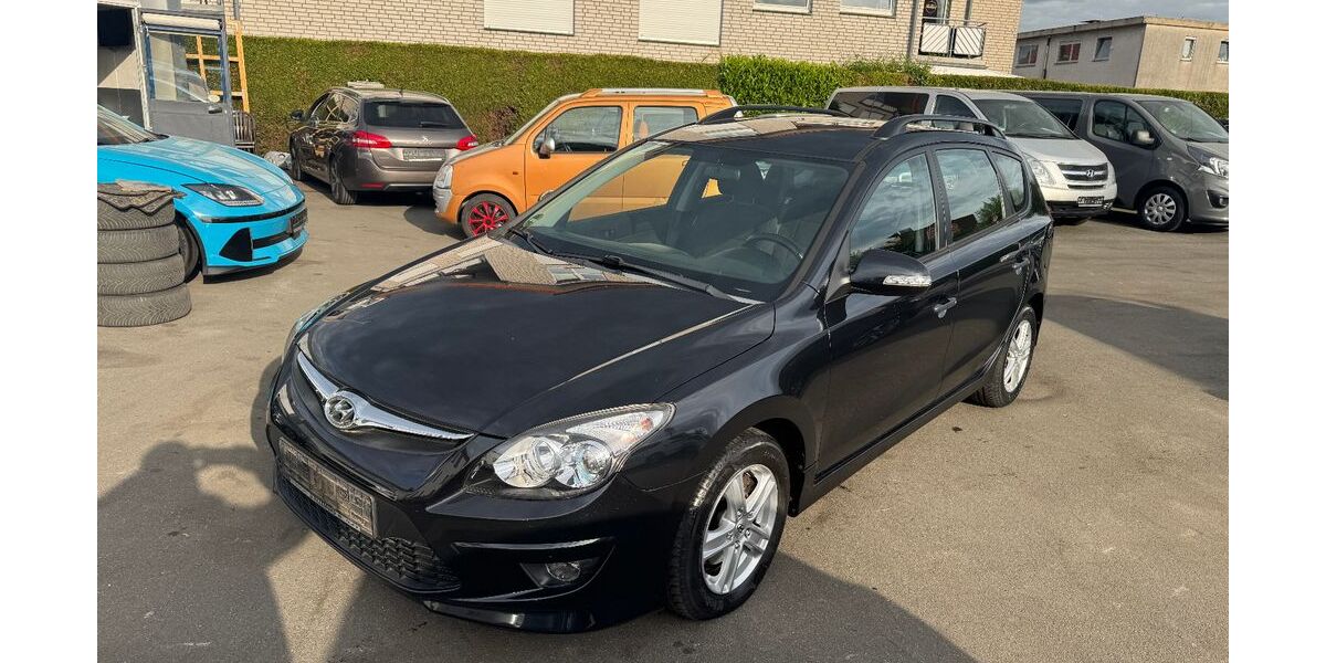 Hyundai i30 185.000 km 2.999 &euro; Paderborn 33100