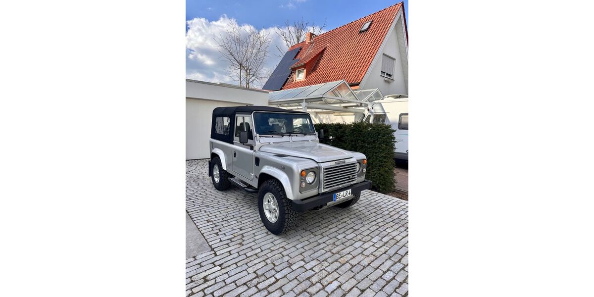 Land Rover Defender 196.000 km 47.900 &euro; Gütersloh 33370