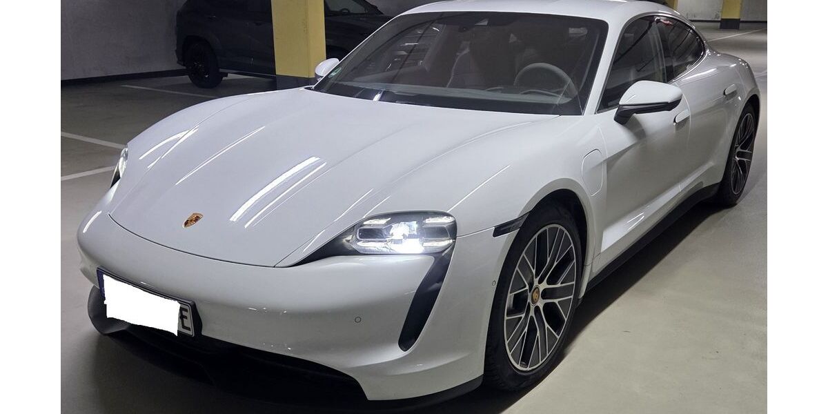 Porsche Taycan 17.000 km 83.000 &euro; Paderborn 33102