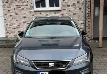 Seat Leon 138.000 km 15.599 &euro; Büren 33142