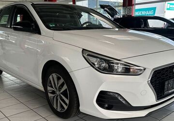 Hyundai i30 101.200 km 10.499 &euro; Paderborn 33100