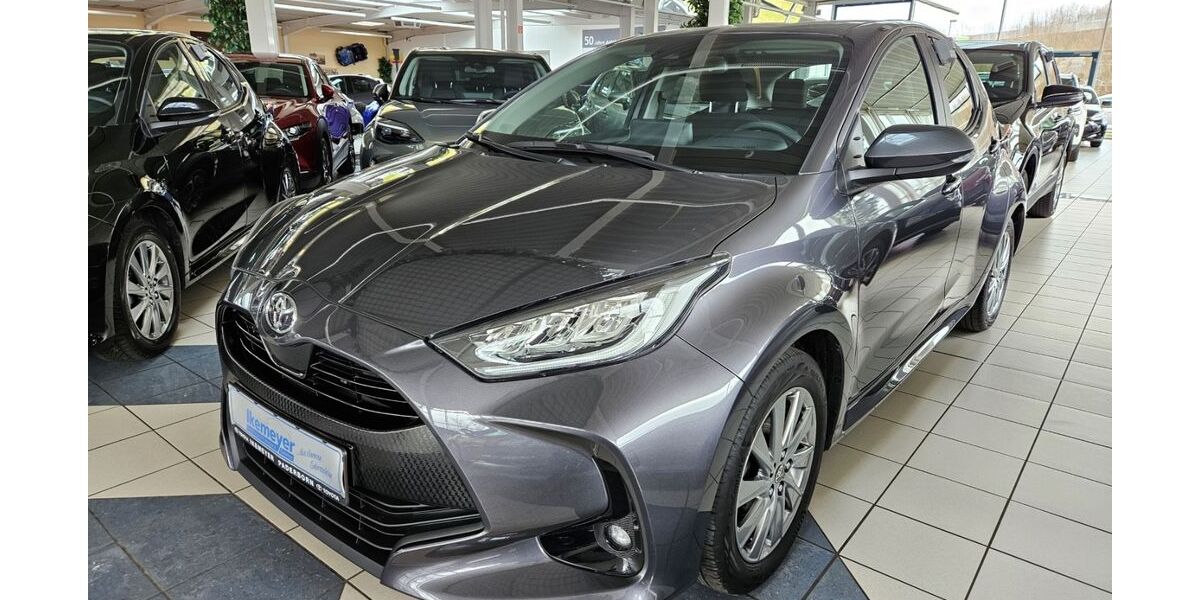 Toyota Yaris 44.415 km 16.890 &euro; Paderborn 33104