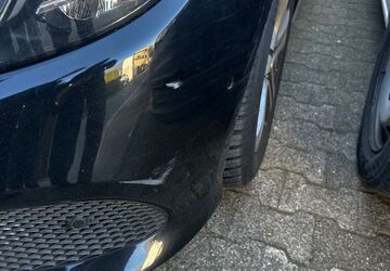 Mercedes-Benz E 220 215.000 km 16.000 &euro; Paderborn 33106