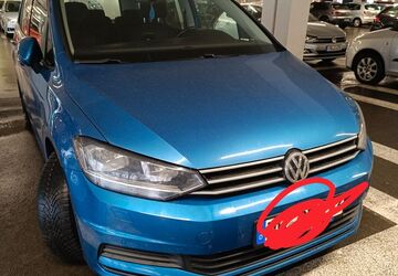 VW Touran 124.800 km 19.300 &euro; Paderborn 33100