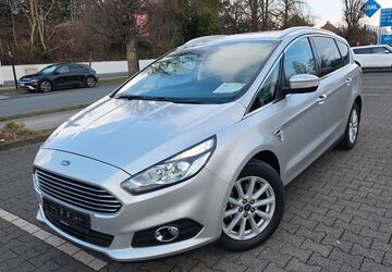 Ford S-Max 60.000 km 17.499 &euro; Salzkotten 33154