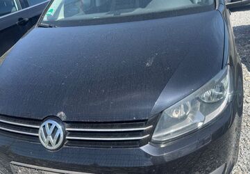 VW Touran 191.000 km 3.900 &euro; Lippstadt 59557