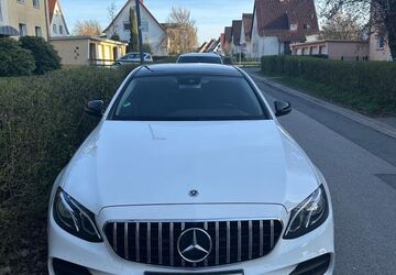Mercedes-Benz E 350 153.243 km 22.999 &euro; Paderborn 33106