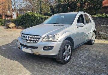 Mercedes-Benz ML 320 322.624 km 4.900 &euro; Salzkotten 33154